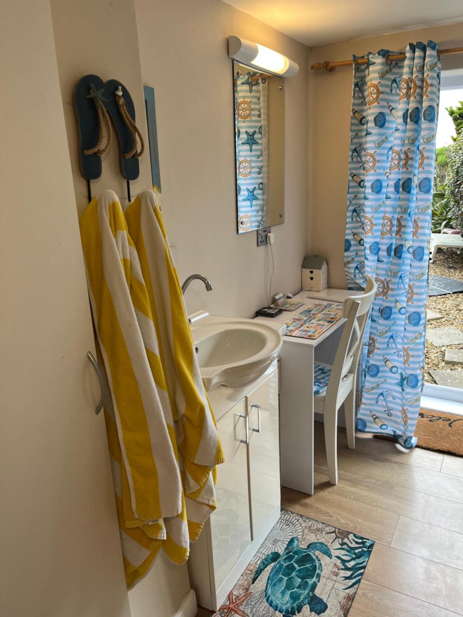 Cove Cott Guest Accommodation Warsash Exterior photo
